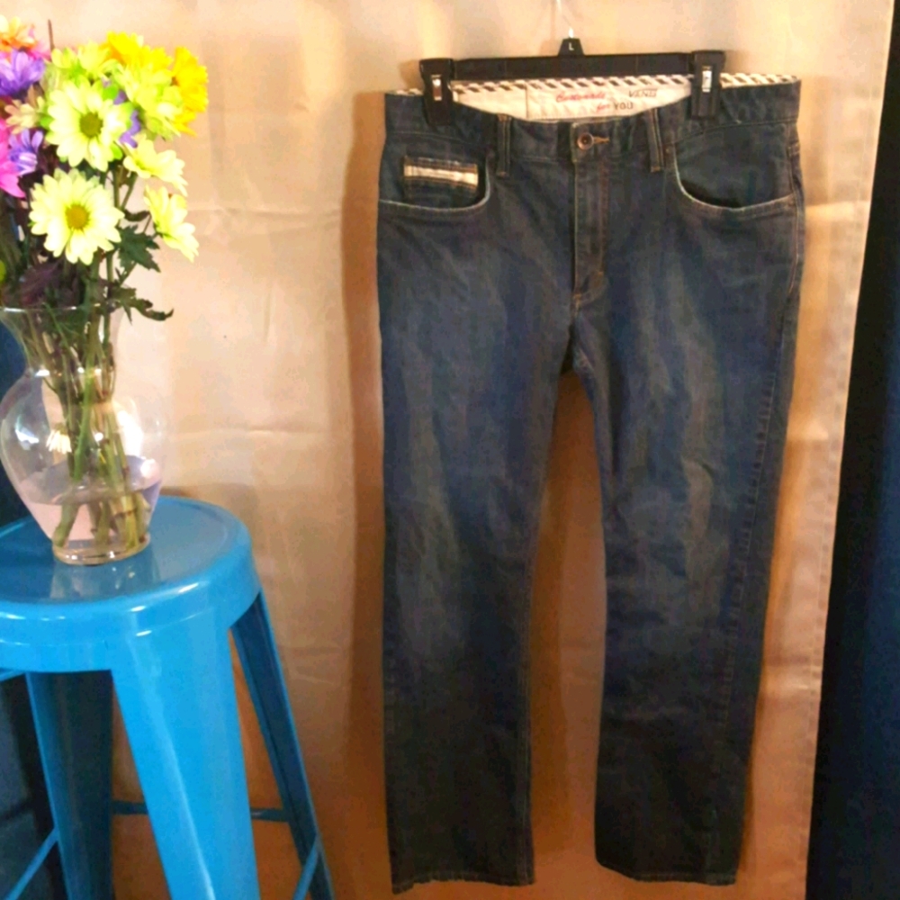 Vans Jeans.